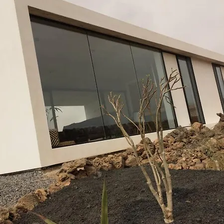 Minimalist House With Volcano View & Heated Pool Holiday home Lajares