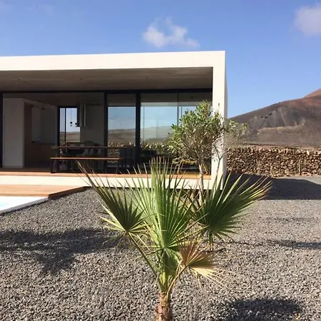 Minimalist House With Volcano View & Heated Pool