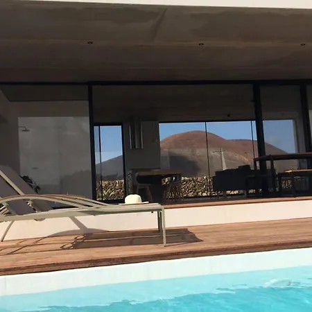 Minimalist House With Volcano View & Heated Pool *